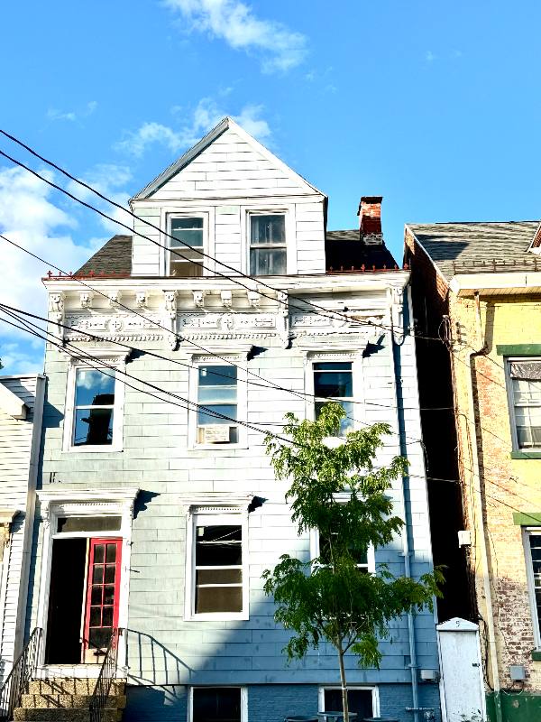 Apartment for rent at 5 W St #1, Albany, NY 12206