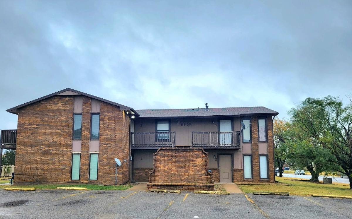 Apartment for rent at 6832 W Par Lane #4, Wichita, KS 67212