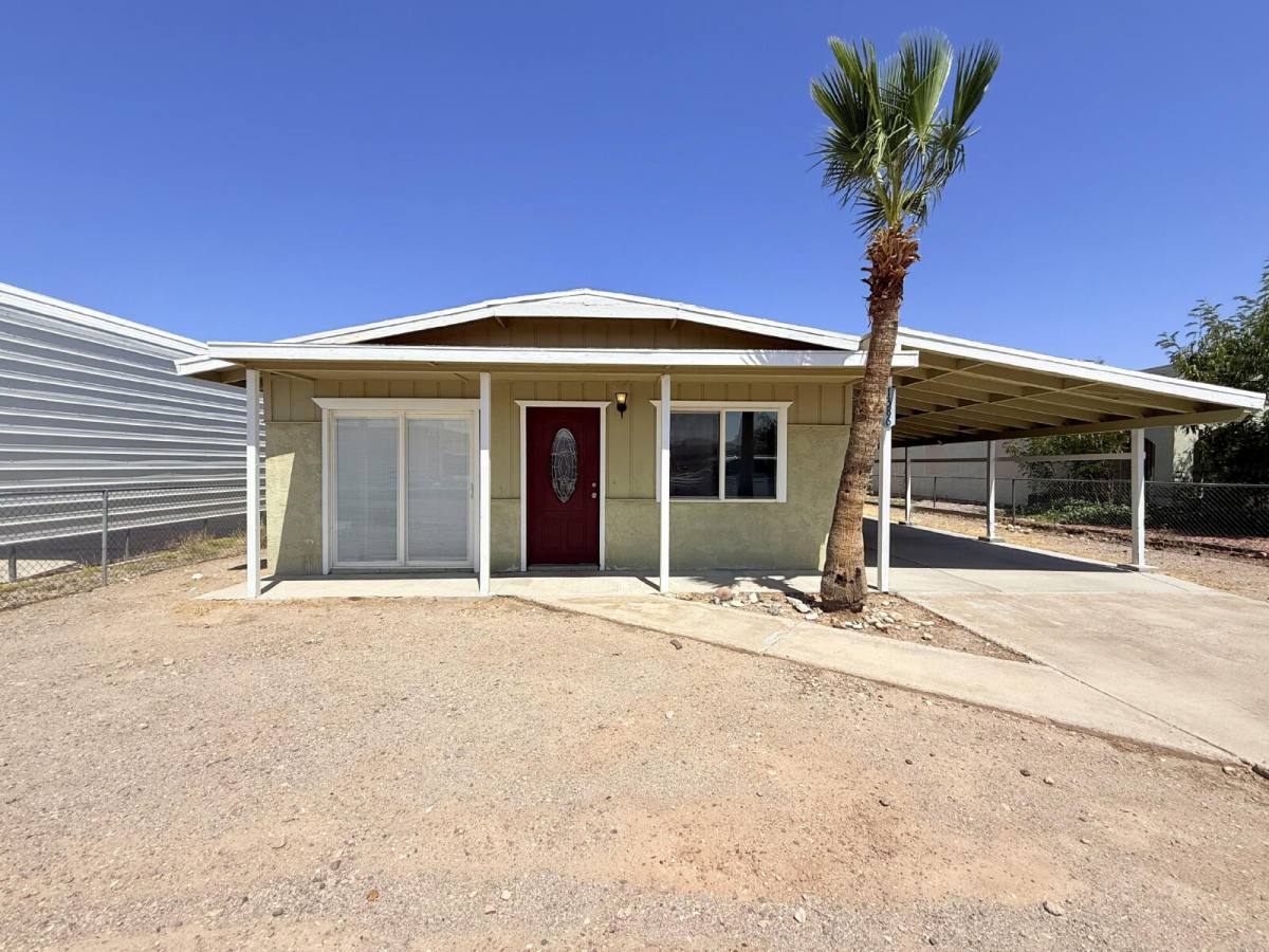House for rent at 1386 Lakeside Dr, Bullhead City, AZ 86442