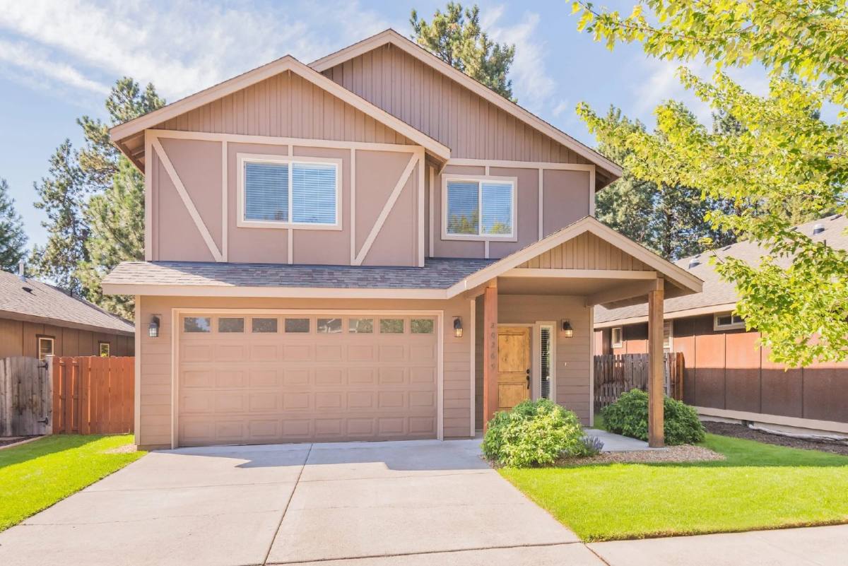 House for rent at 20269 Knightsbridge Place, Bend, OR 97702