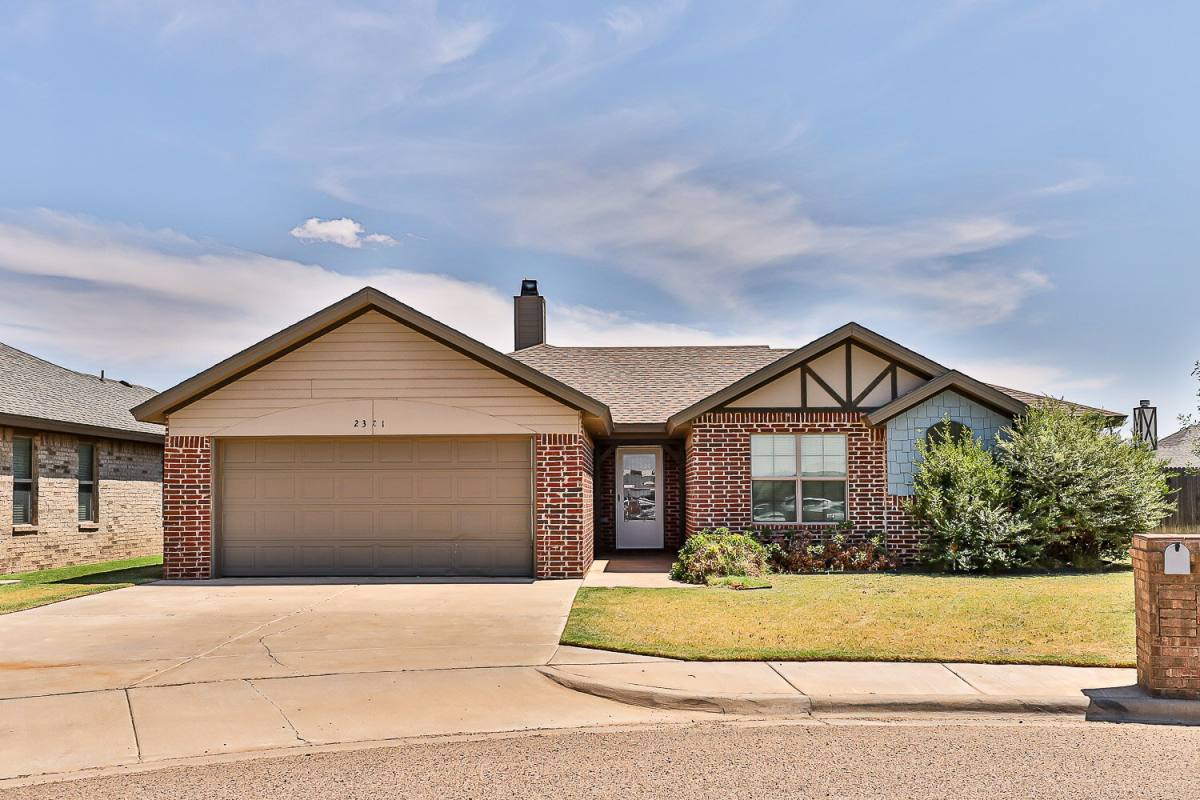 House for rent at 2321 102nd St, Lubbock, TX 79423