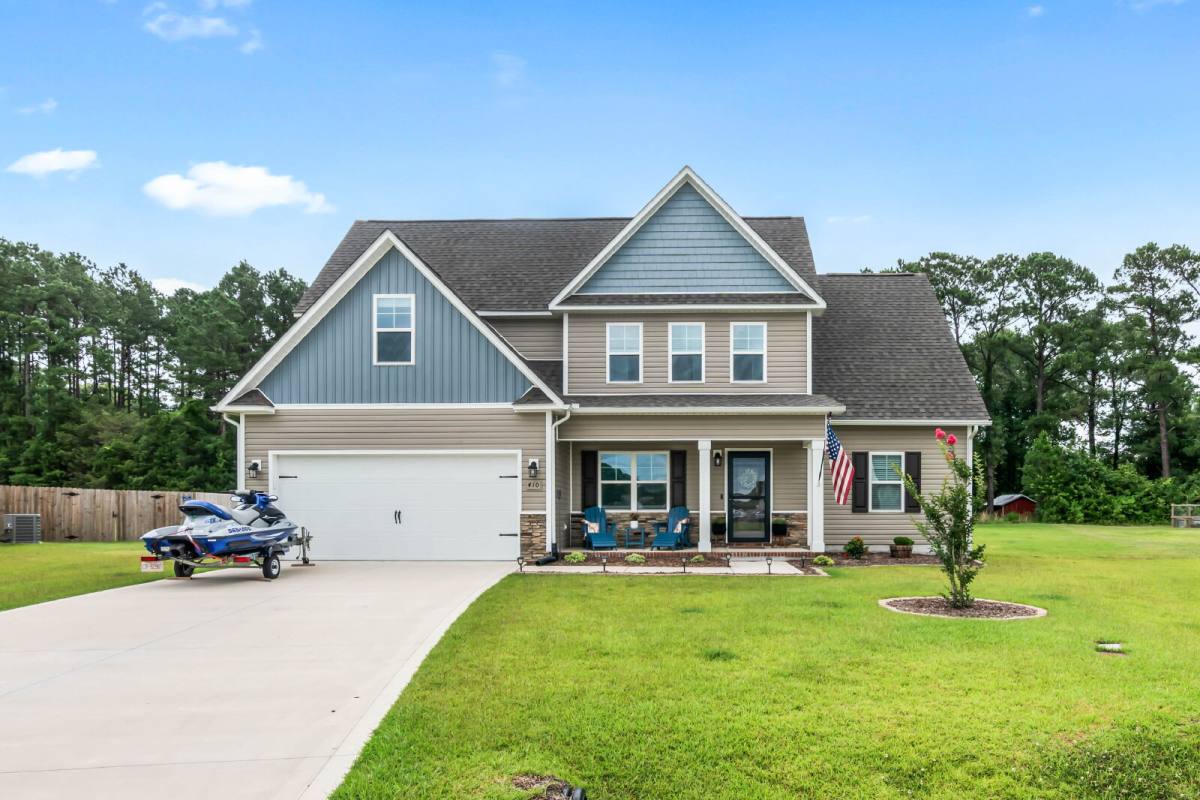 House for rent at 410 Silverstone Place, Hubert, NC 28539