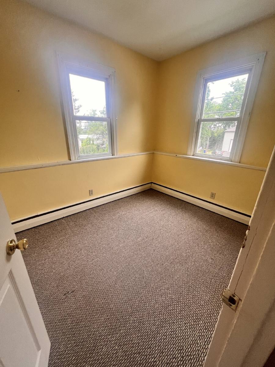 Townhouse for rent at 923 Greenbriar Rd, York, PA 17404