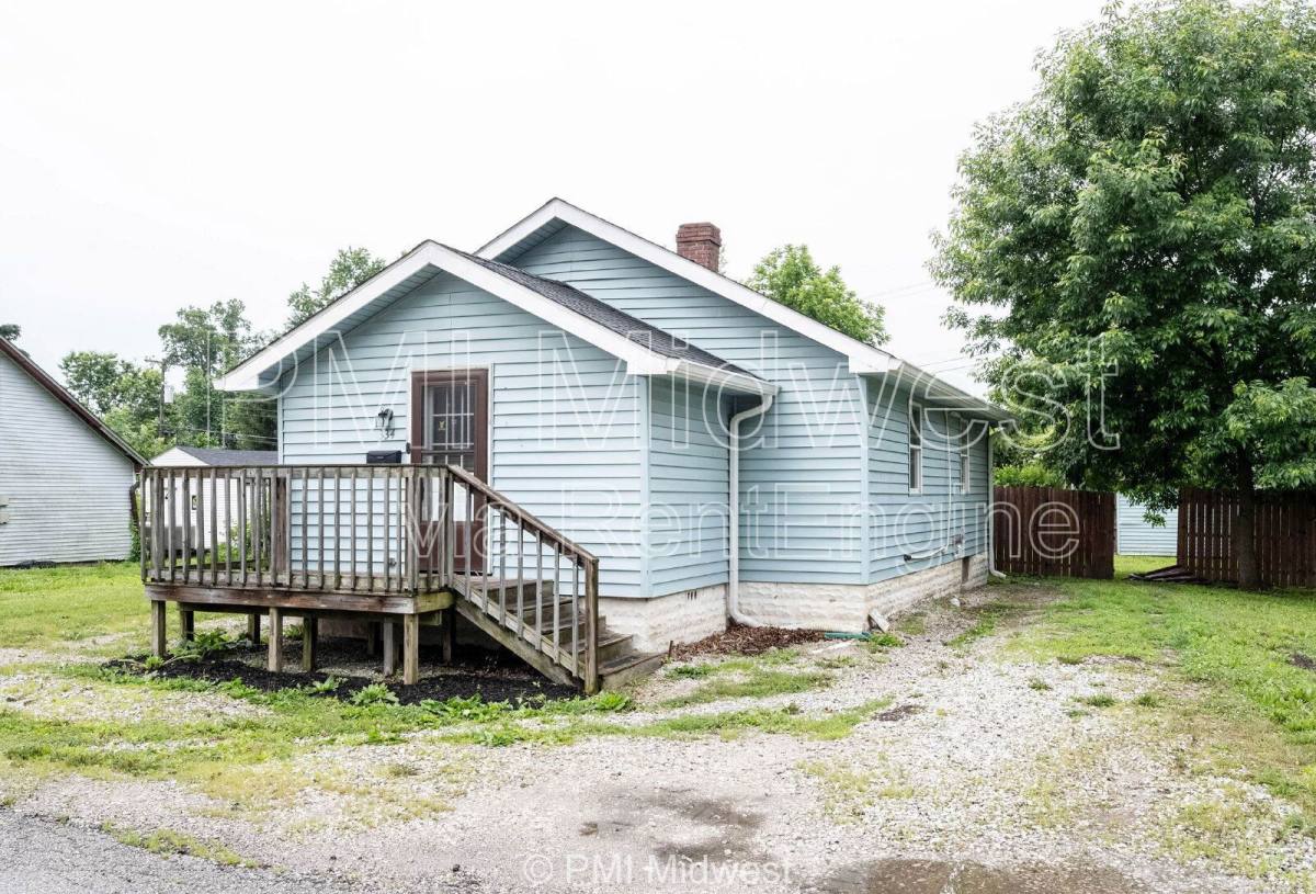 House for rent at 334 Ellis St, Plainfield, IN 46168