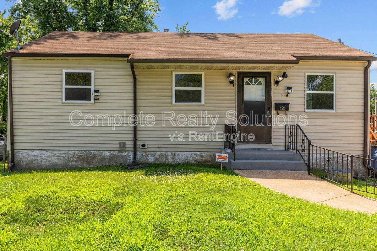 House for rent at 10423 Balmoral Dr, Saint Louis, MO 63137