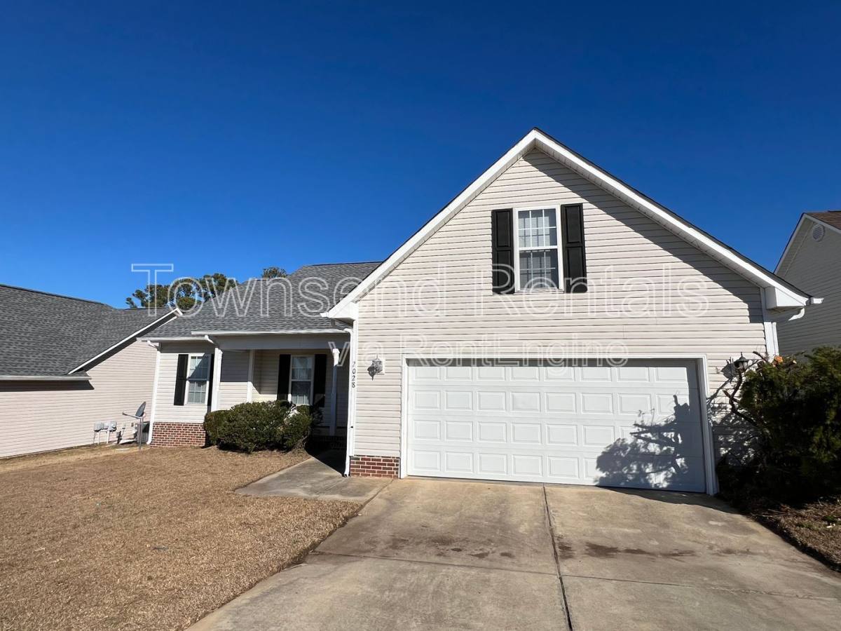 House for rent at 2028 Ivey Commons Rd, Fayetteville, NC 28306
