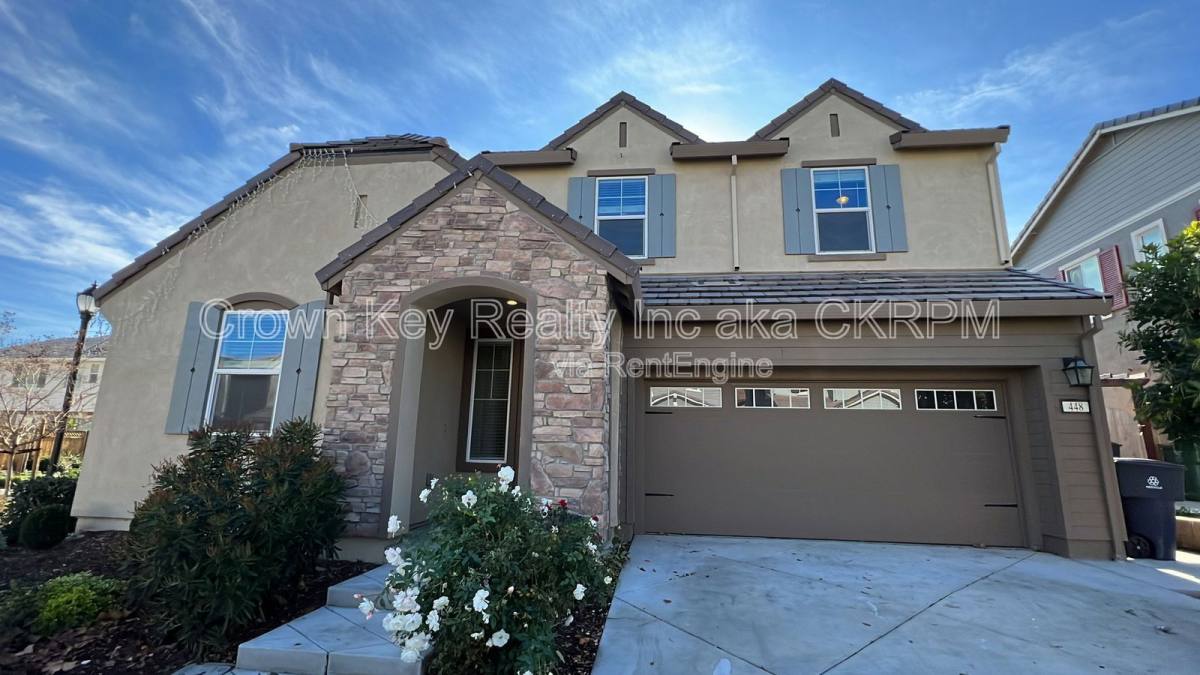 House for rent at 448 E Albertina Ave, Tracy, CA 95391
