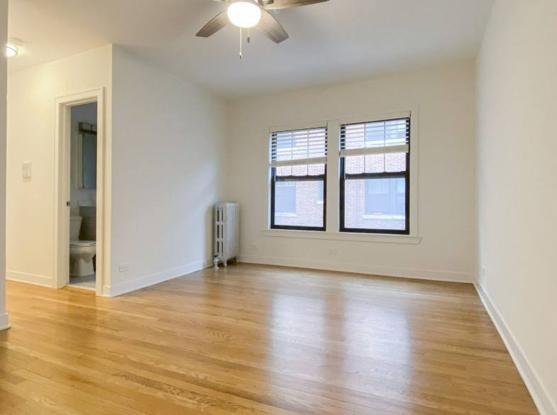 Apartment for rent at 540 W Briar Place, Chicago, IL 60657