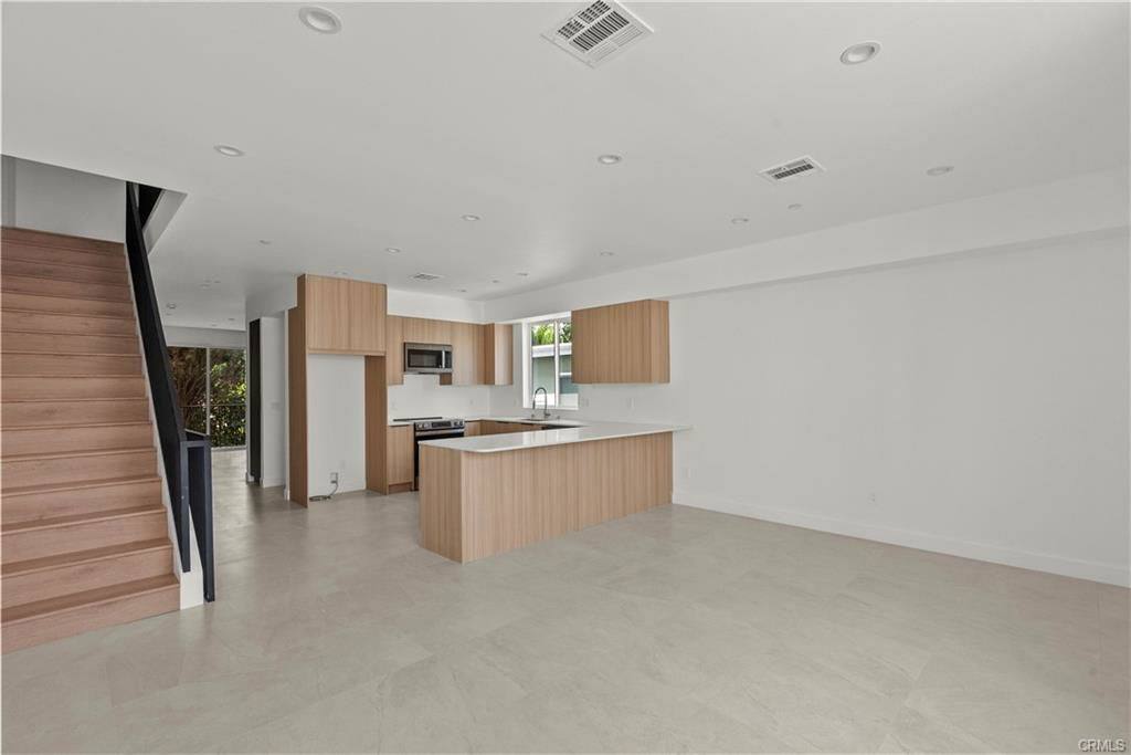 House for rent at 13944 Vanowen St, Van Nuys, CA 91405