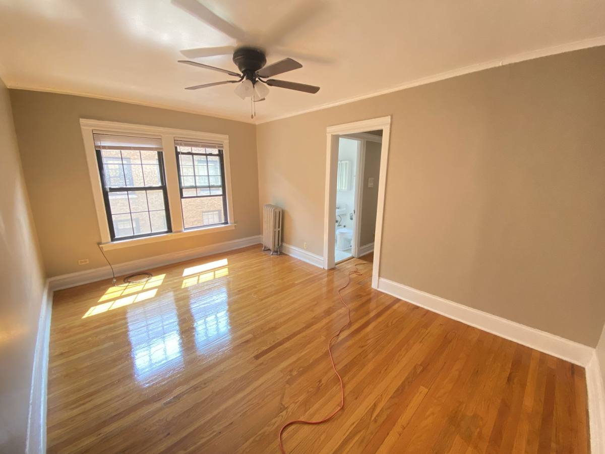 Apartment for rent at 2623 W Gunnison St #3T, Chicago, IL 60625