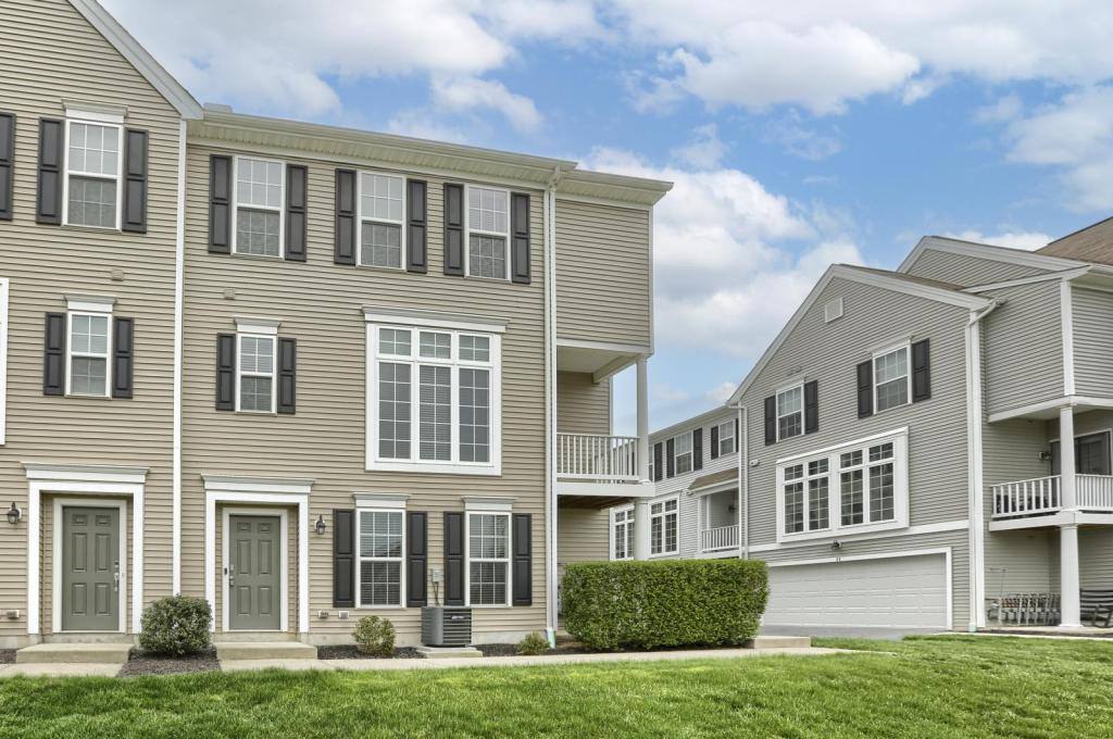 Townhouse for rent at 3030 D Meridian Commons, Mechanicsburg, PA 17055