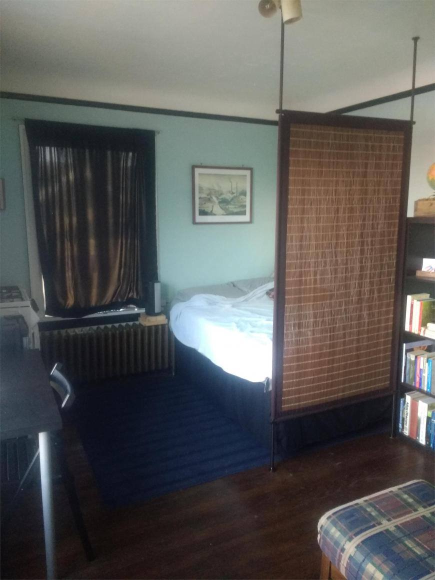Apartment for rent at 407 NE 45th St #8, Seattle, WA 98105
