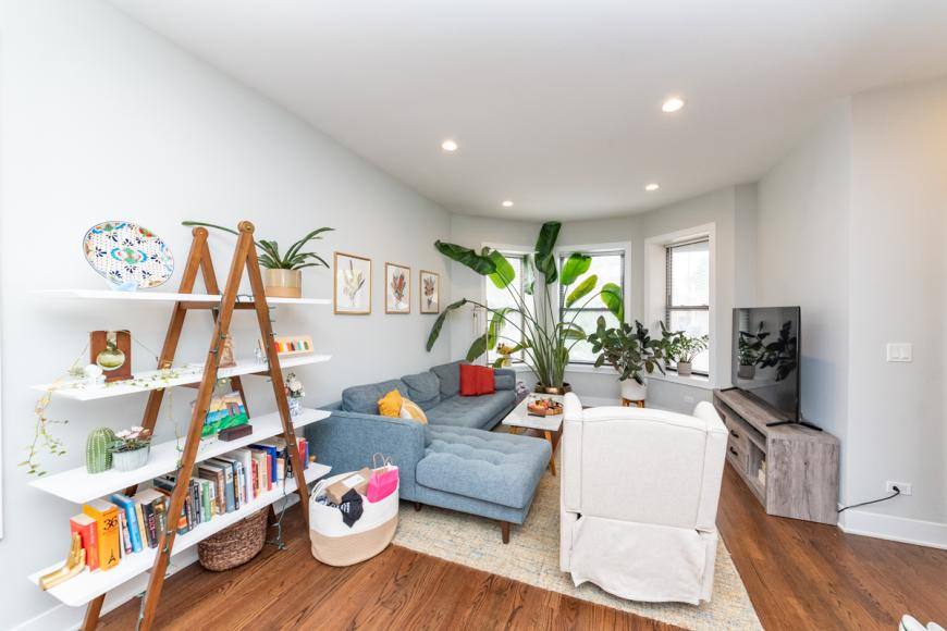Apartment for rent at 1472 W Summerdale #1F, Chicago, IL 60640