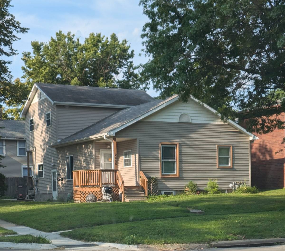 Townhouse for rent at 2445 D St, Lincoln, NE 68502