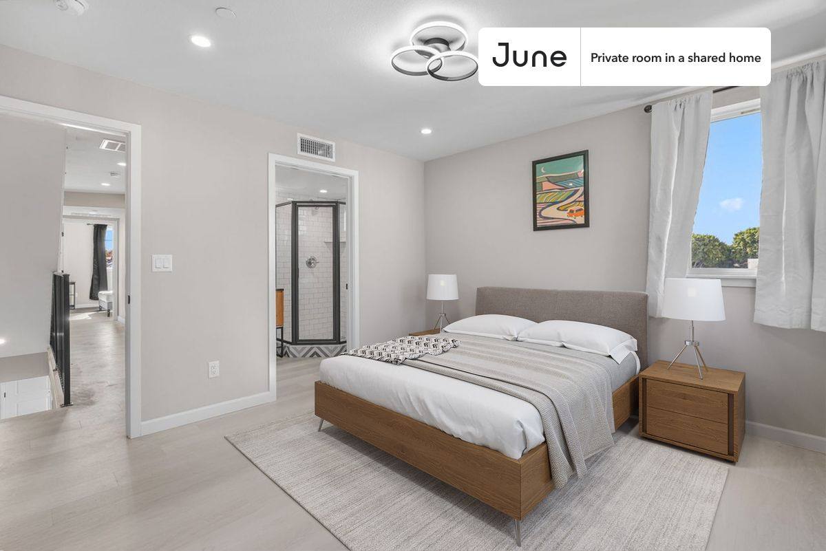 Apartment for rent at 327 N Chicago #C, Los Angeles, CA 90033