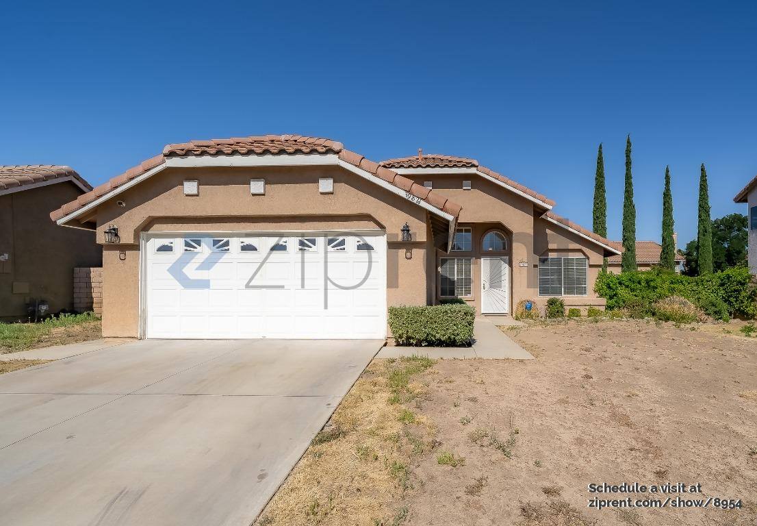 House for rent at 39821 Milan Dr, Palmdale, CA 93551