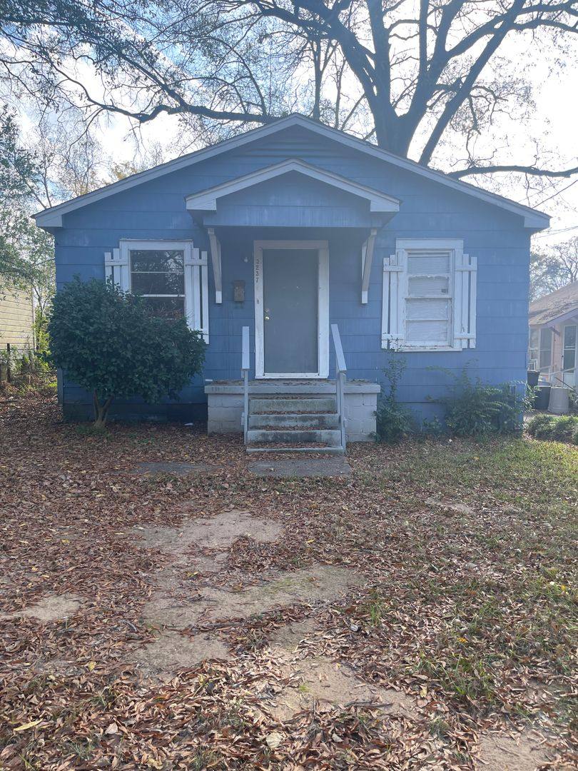 House for rent at 3237 Jackson St, Shreveport, LA 71109