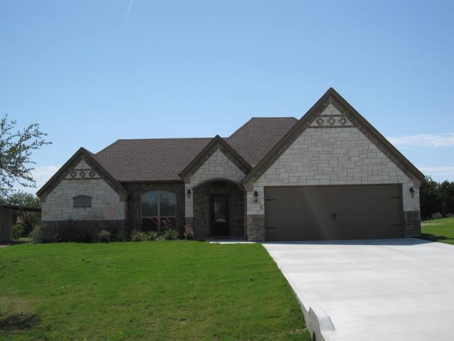 105 Sandstone Lane, Weatherford, TX 76085