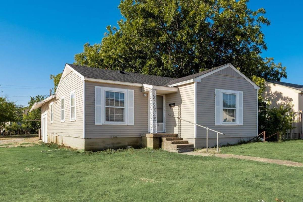 House for rent at 838 Dalworth St, Grand Prairie, TX 75050