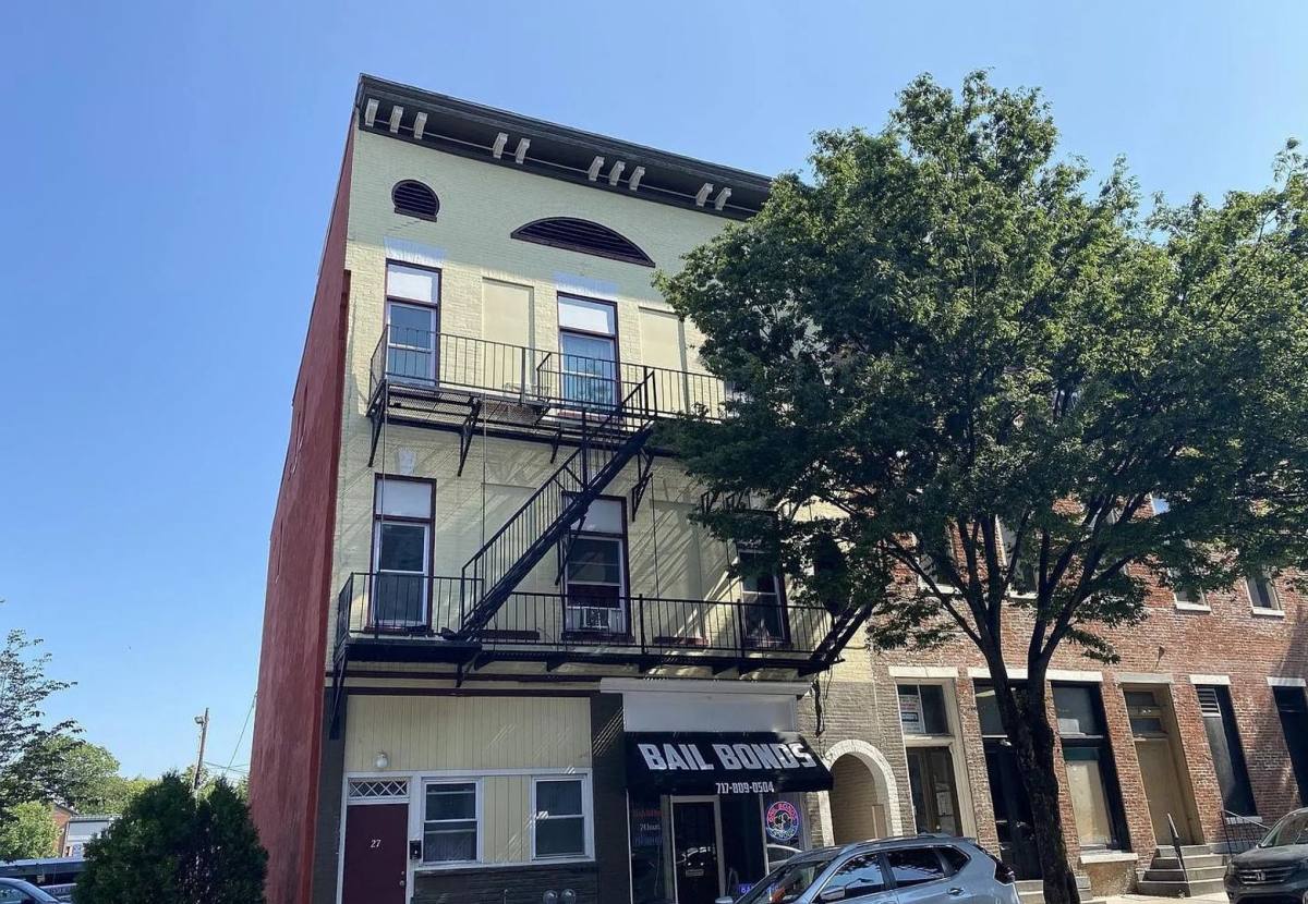 Apartment for rent at 23-27 Lincoln Way W, Chambersburg, PA 17201