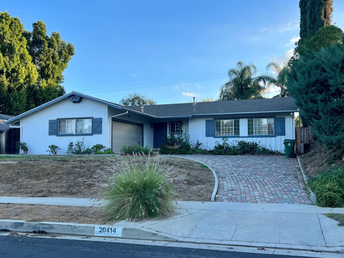 House for rent at 20414 Aetna St, Woodland Hills, CA 91367