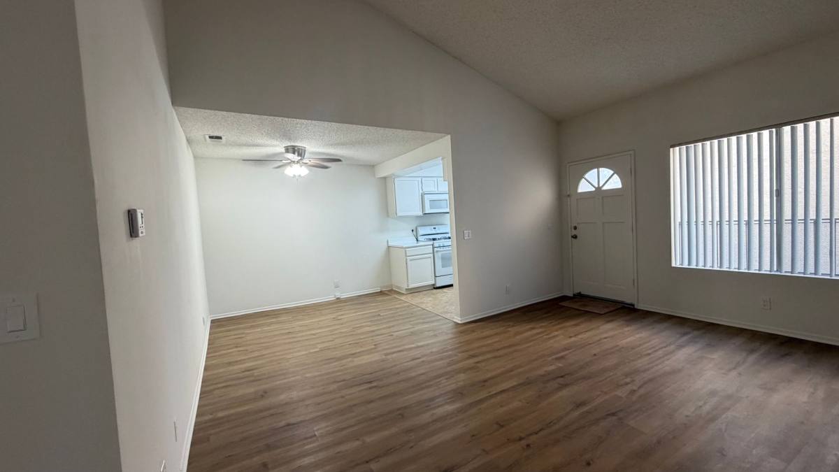 Apartment for rent at Farmdale Court, 5640 Farmdale Ave, North Hollywood, CA 91601