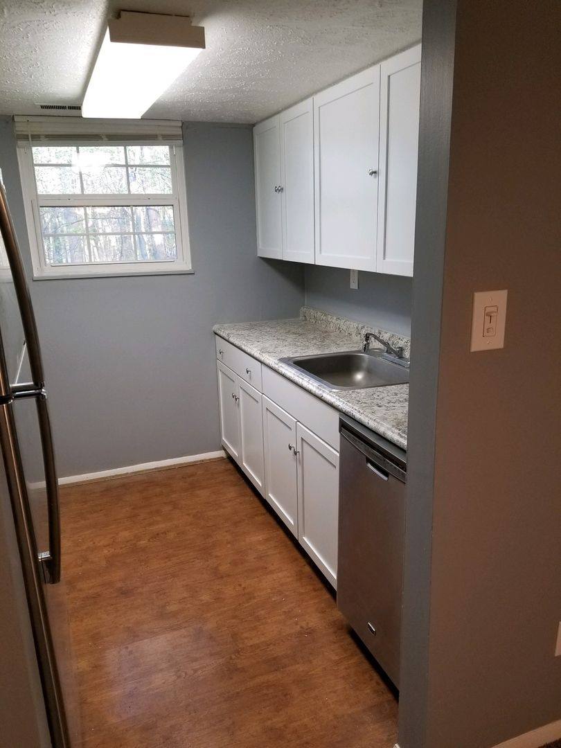 Apartment for rent at 3811 Rohling Oaks Dr, Cincinnati, OH 45245