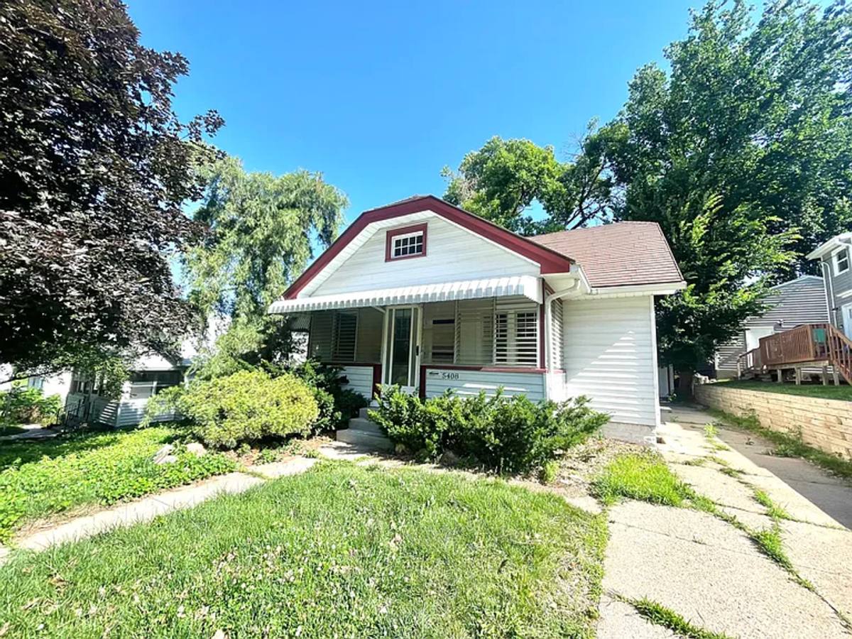 House for rent at 5408 Poppleton Ave, Omaha, NE 68106