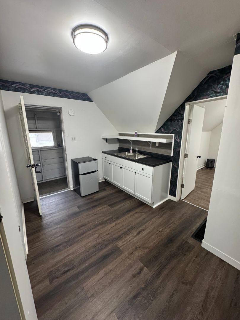 Apartment for rent at 1702 Marine St, South Bend, IN 46613