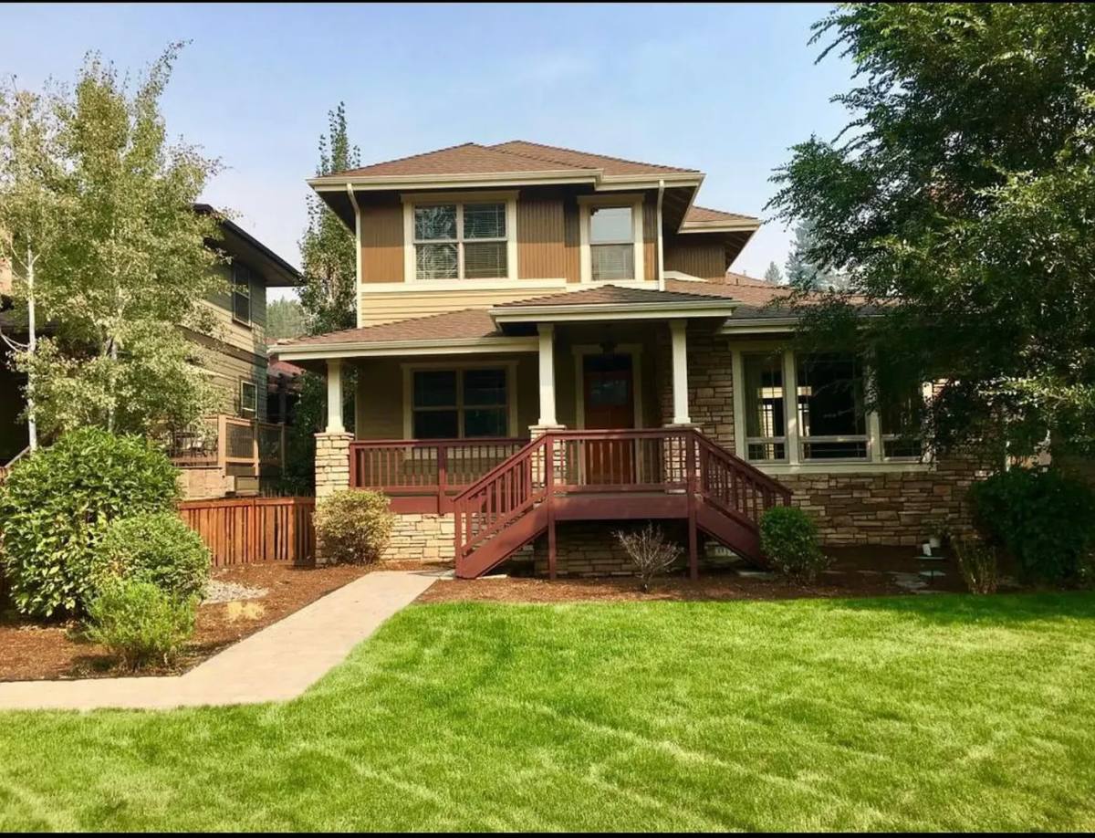 House for rent at 1372 NW Newport Ave, Bend, OR 97703