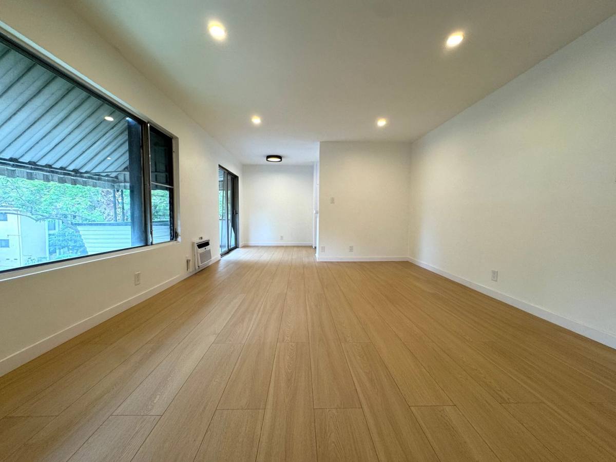Apartment for rent at 1020 N Edinburgh Ave, Los Angeles, CA 90046