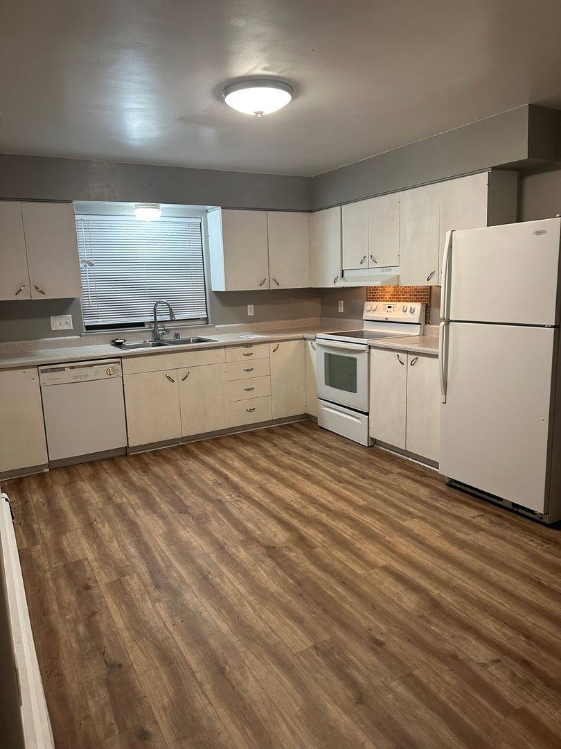 Apartment for rent at 340 E 45th Ave, Anchorage, AK 99503