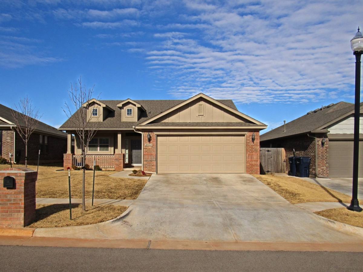 House for rent at 2533 NW 186th, Edmond, OK 73012