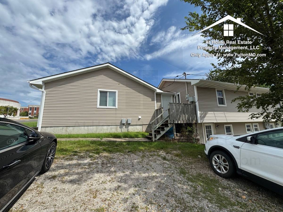 Apartment for rent at 105 E 3rd St, Fulton, MO 65251