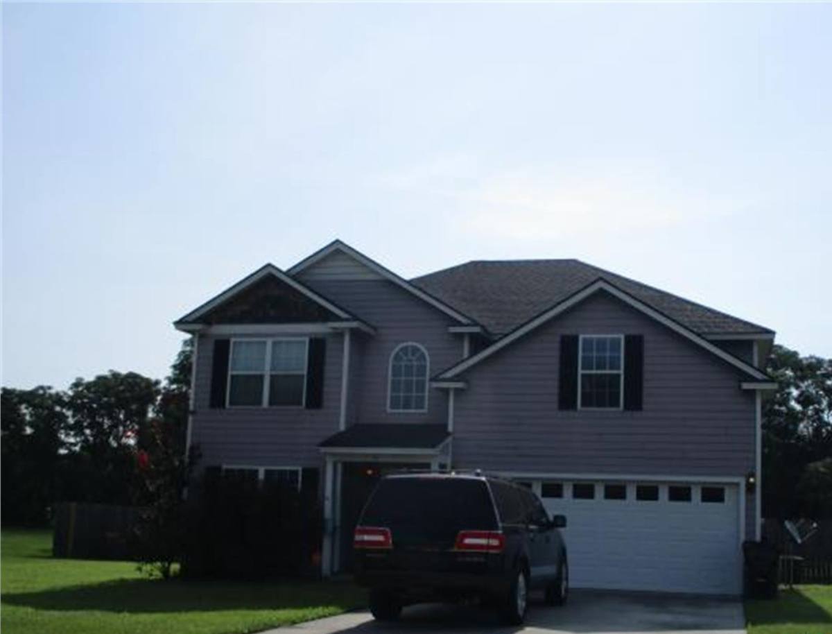 House for rent at 18 N Moody Dr, Ray City, GA 31645