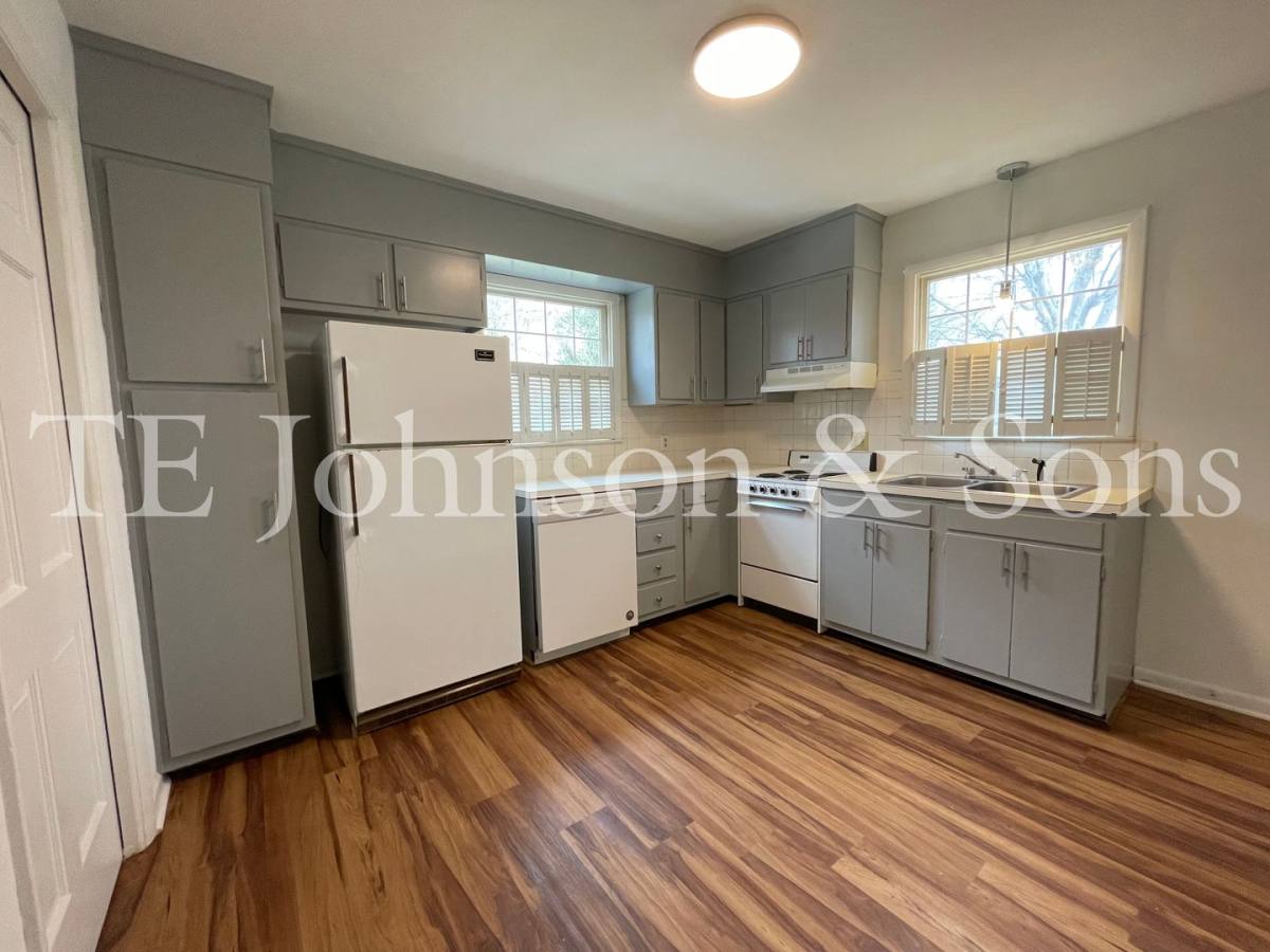 Townhouse for rent at 1520 S Hawthorne Rd #A, Winston Salem, NC 27103