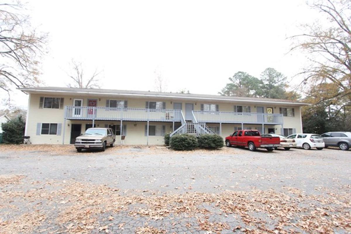 Apartment for rent at 1006 Spring St, Greenwood, SC 29649