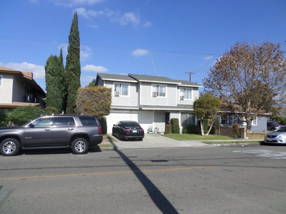 Apartment for rent at 119 E Water St, Anaheim, CA 92805