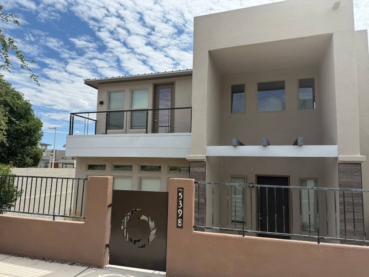 House for rent at 5398 Blue Grama Dr NE, Rio Rancho, NM 87144