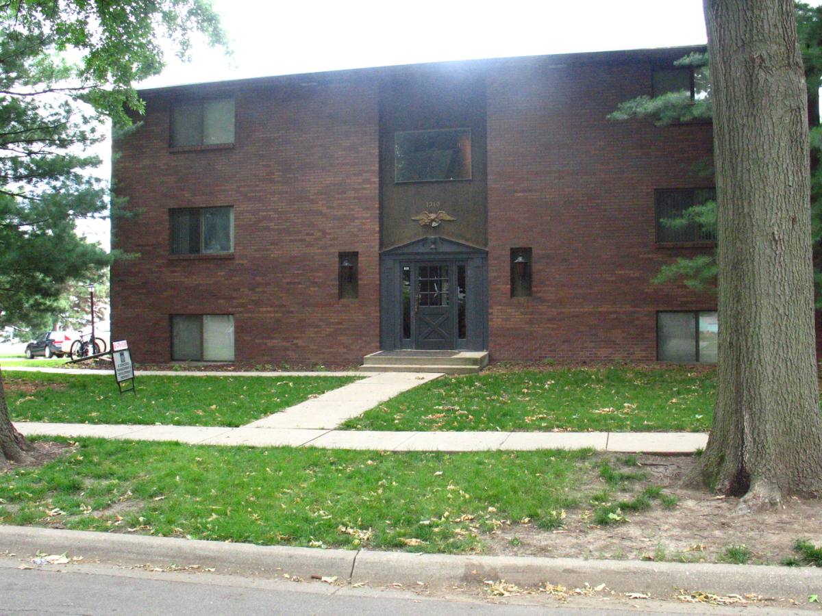 Apartment for rent at 1340 No 44th St, Lincoln, NE 68503