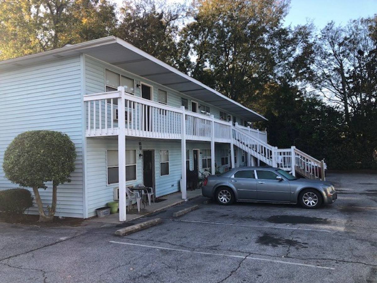 Apartment for rent at 213 Hampton Ave, Greenwood, SC 29646