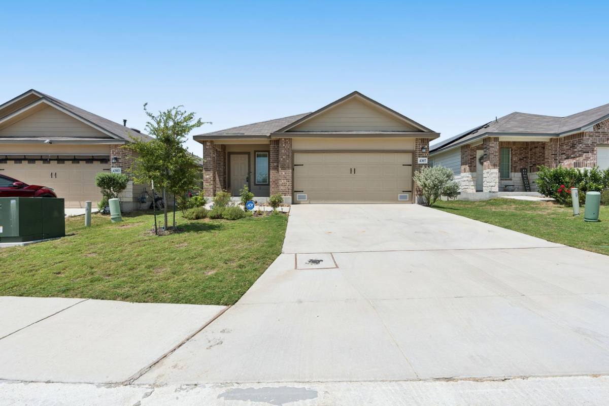 House for rent at 4307 Lake Ritter St, Saint Hedwig, TX 78152