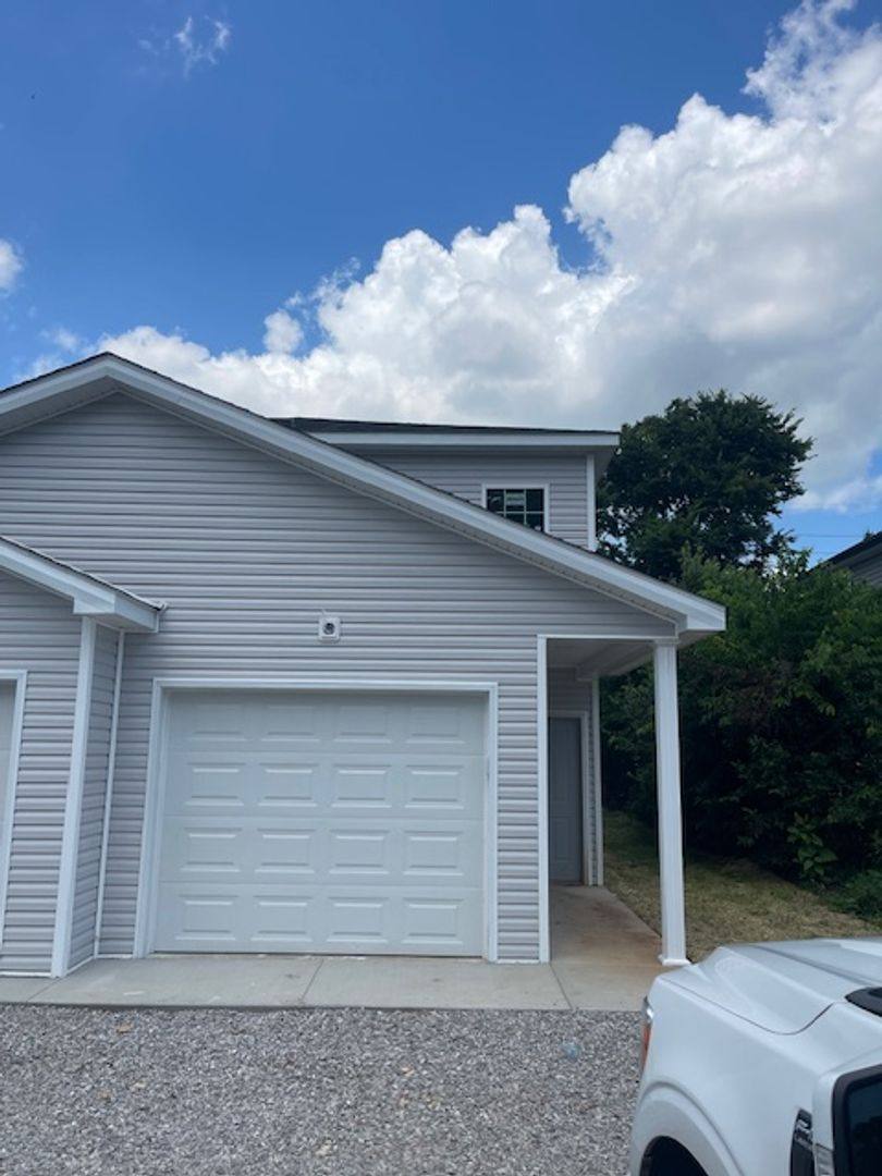 Apartment for rent at 1311 Carson Alley, Bowling Green, KY 42101