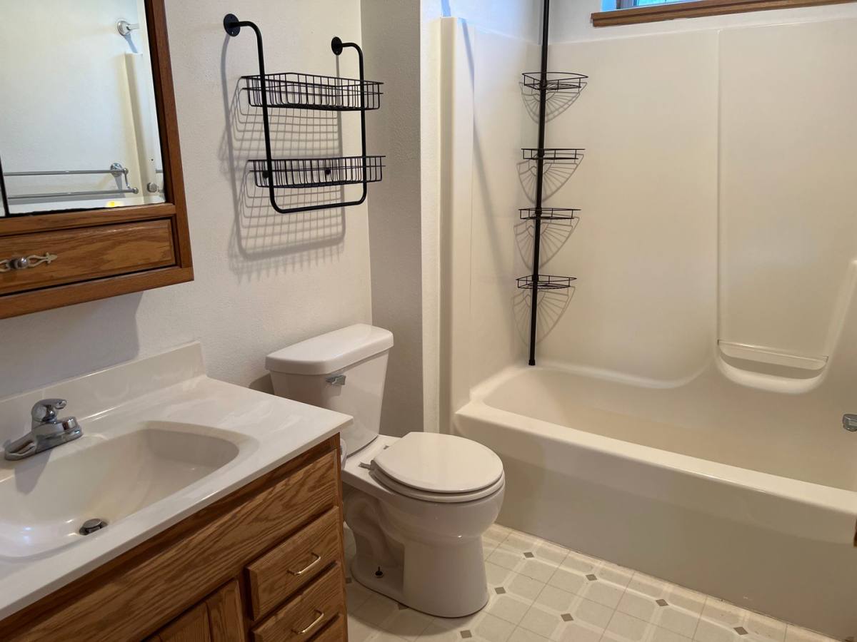 Apartment for rent at 732 Meadow Park Dr, Clinton, WI 53525