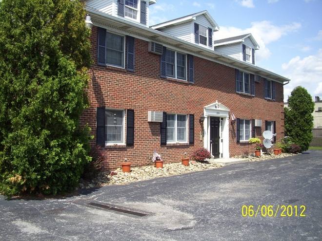 Apartment for rent at 1100 W Western Reserve Rd, Youngstown, OH 44514