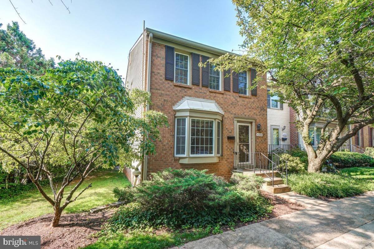 Townhouse for rent at 6350 Montrose Rd, Rockville, MD 20852