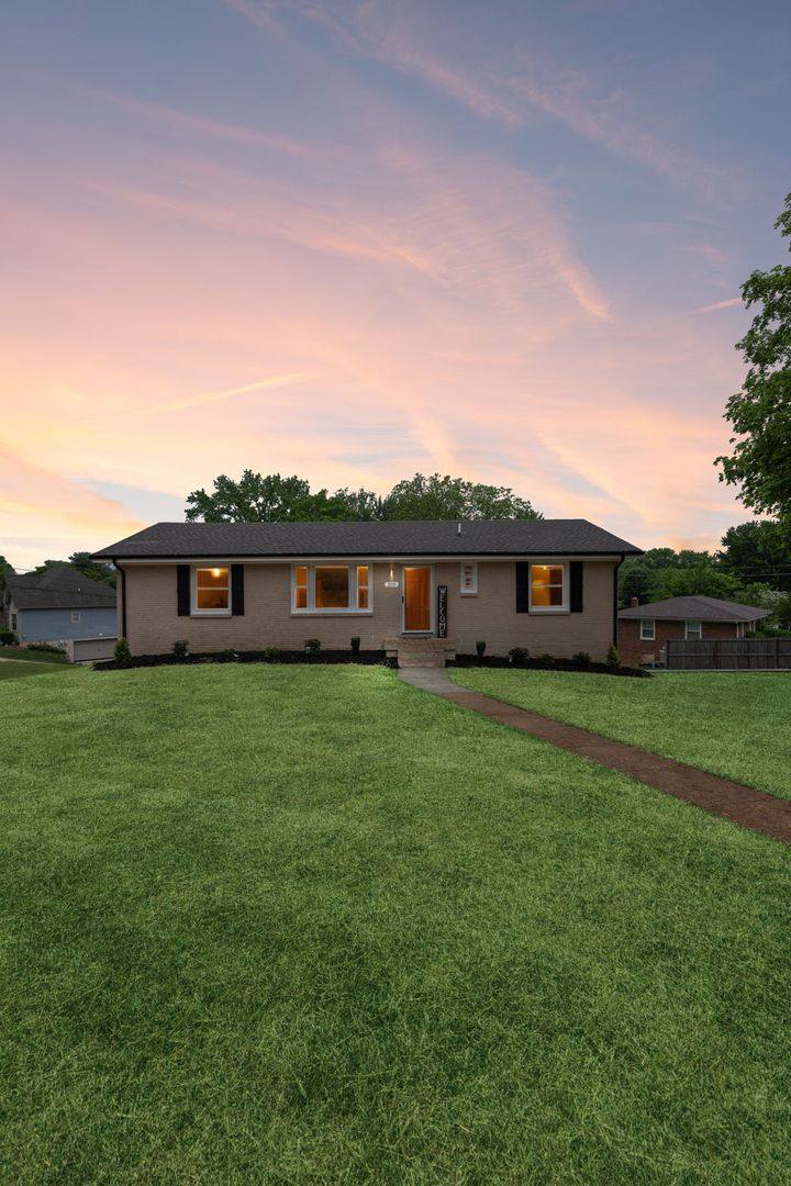House for rent at 210 W Meadow Dr, Clarksville, TN 37043