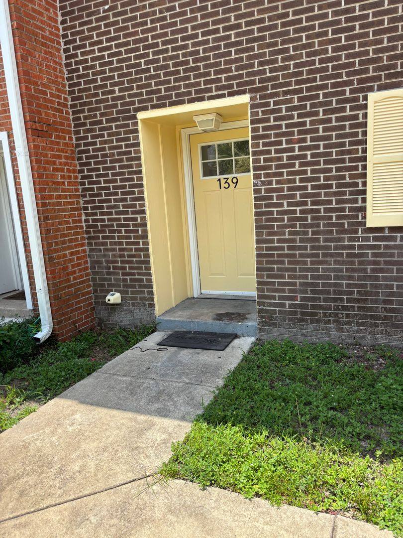 House for rent at 139 Valencia Dr, Fort Walton Beach, FL 32548