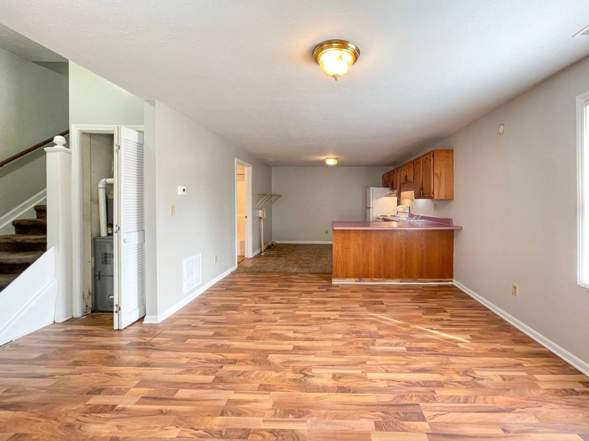 Apartment for rent at 114 E 8th St, Muncie, IN 47302