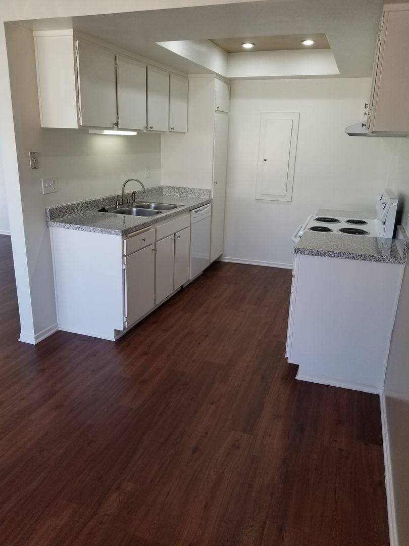 Apartment for rent at 1950 E Santa Clara Ave, Santa Ana, CA 92705